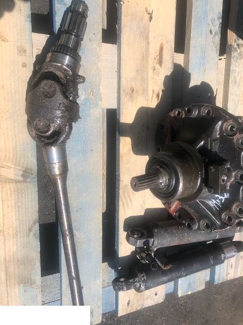 Lamborghini Grand Prix - Atak Obudowa Wkład Mostu Zwolnica Zwrotnica Półoś Most Przedni - Трансмиссия для Сельскохозяйственной техники: фото 3 Lamborghini Grand Prix - Atak Obudowa Wkład Mostu Zwolnica Zwrotnica Półoś Most Przedni - Трансмиссия для Сельскохозяйственной техники: фото 3