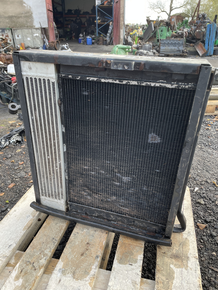 Manitou - chłodnica wody i oleju 234726 - Масляный радиатор для Строительной техники: фото 2 Manitou - chłodnica wody i oleju 234726 - Масляный радиатор для Строительной техники: фото 2