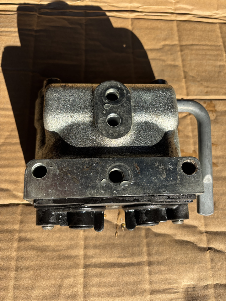 Massey Fergusson - zawór gniazdo hydrauliczne 3796260M1 ACP0307080 - Гидравлический клапан для Сельскохозяйственной техники: фото 1 Massey Fergusson - zawór gniazdo hydrauliczne 3796260M1 ACP0307080 - Гидравлический клапан для Сельскохозяйственной техники: фото 1