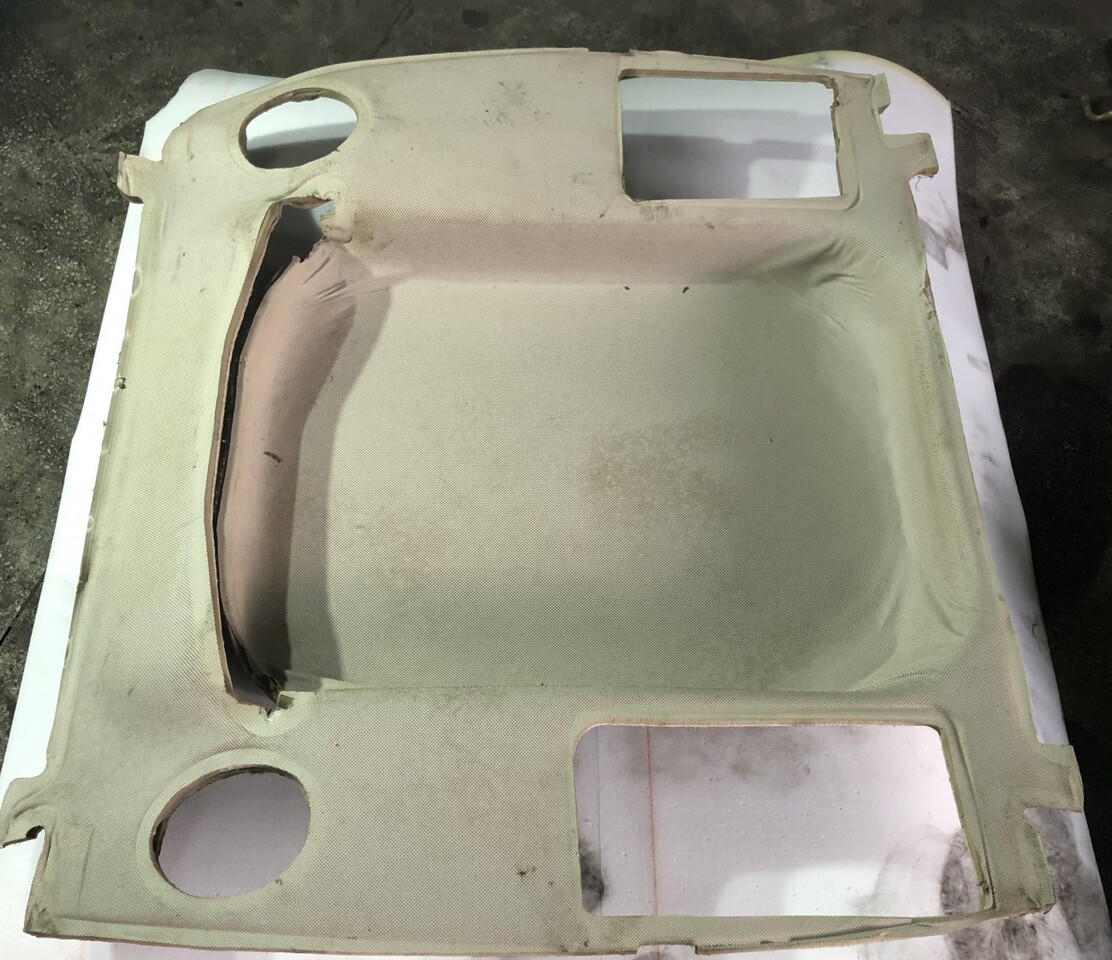 Podsufitka John Deere 7530 - Кузов и экстерьер для Сельскохозяйственной техники: фото 1 Podsufitka John Deere 7530 - Кузов и экстерьер для Сельскохозяйственной техники: фото 1