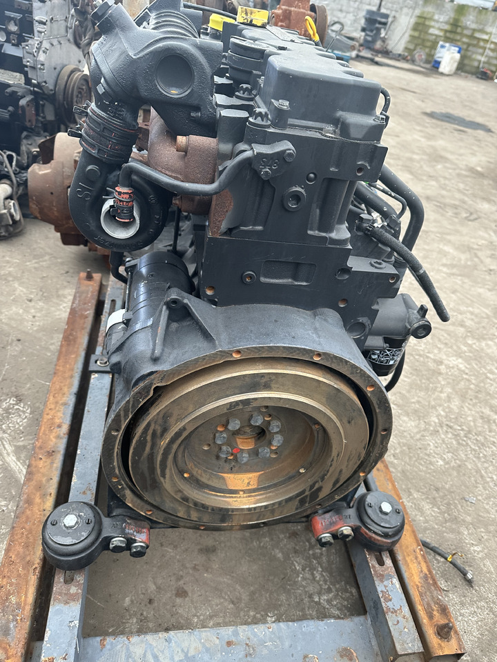 Silnik Deutz Td2011L04W - Двигатель для Строительной техники: фото 2 Silnik Deutz Td2011L04W - Двигатель для Строительной техники: фото 2