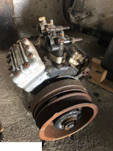 Spręźarka - Kompresor Klimatyzacji Bock FKX40/470K - Компрессор кондиционера для Сельскохозяйственной техники: фото 1 Spręźarka - Kompresor Klimatyzacji Bock FKX40/470K - Компрессор кондиционера для Сельскохозяйственной техники: фото 1