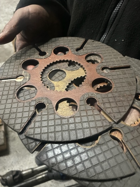 Tarcze hamulcowe carraro claas ranger cat th , Faresin , deutz Agrovector , manitou - Тормозной диск для Телескопических погрузчиков: фото 1 Tarcze hamulcowe carraro claas ranger cat th , Faresin , deutz Agrovector , manitou - Тормозной диск для Телескопических погрузчиков: фото 1