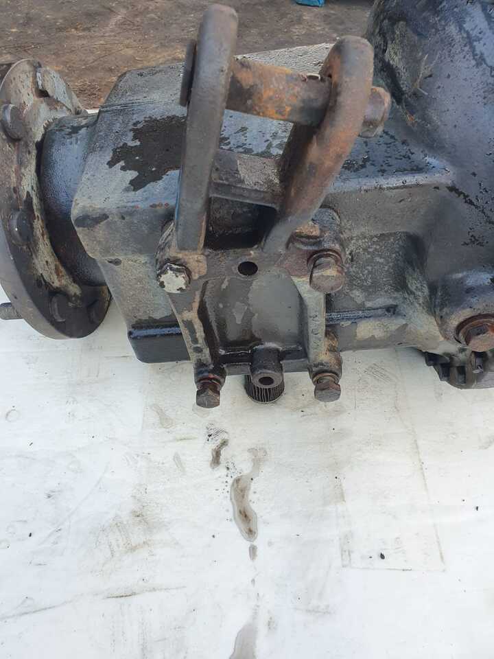 Поворотный кулак для Сельскохозяйственной техники Valtra T170  - Zwolnica - Zwrotnica - Półoś - Skrzynia - Silnik - Siłowniki - Tylny WOM: фото 12