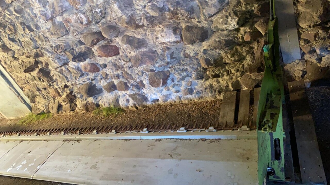 Запчасти для Зерноуборочных комбайнов Claas Mega 360 [CZĘŚCI] - Siekacz | Szarpacz Słomy: фото 15