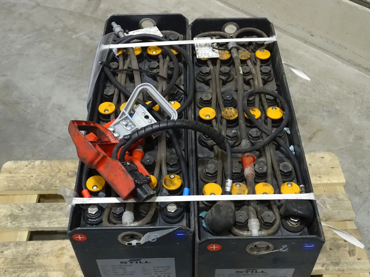 Battery package 2 pieces - Аккумулятор для Погрузочно-разгрузочной техники: фото 4 Battery package 2 pieces - Аккумулятор для Погрузочно-разгрузочной техники: фото 4