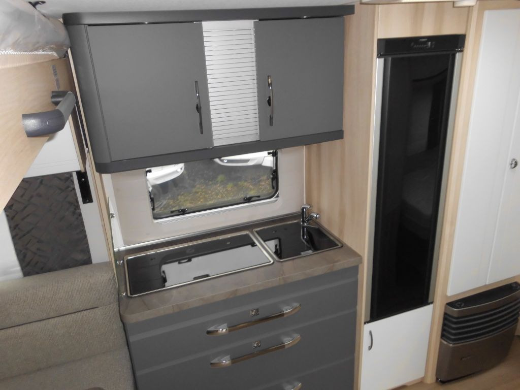 Новый Прицеп дача Hobby De Luxe 515 UHL 2025 2000kg. AUTARK AMBIENTE: фото 15