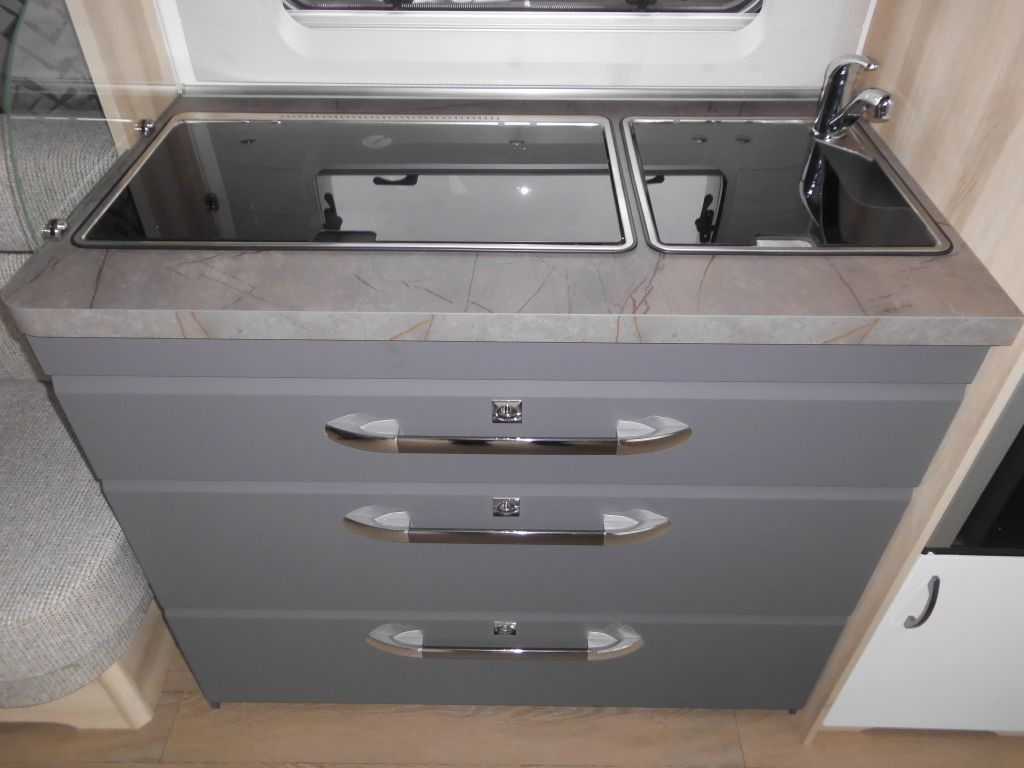 Новый Прицеп дача Hobby De Luxe 515 UHL 2025 2000kg. AUTARK AMBIENTE: фото 16