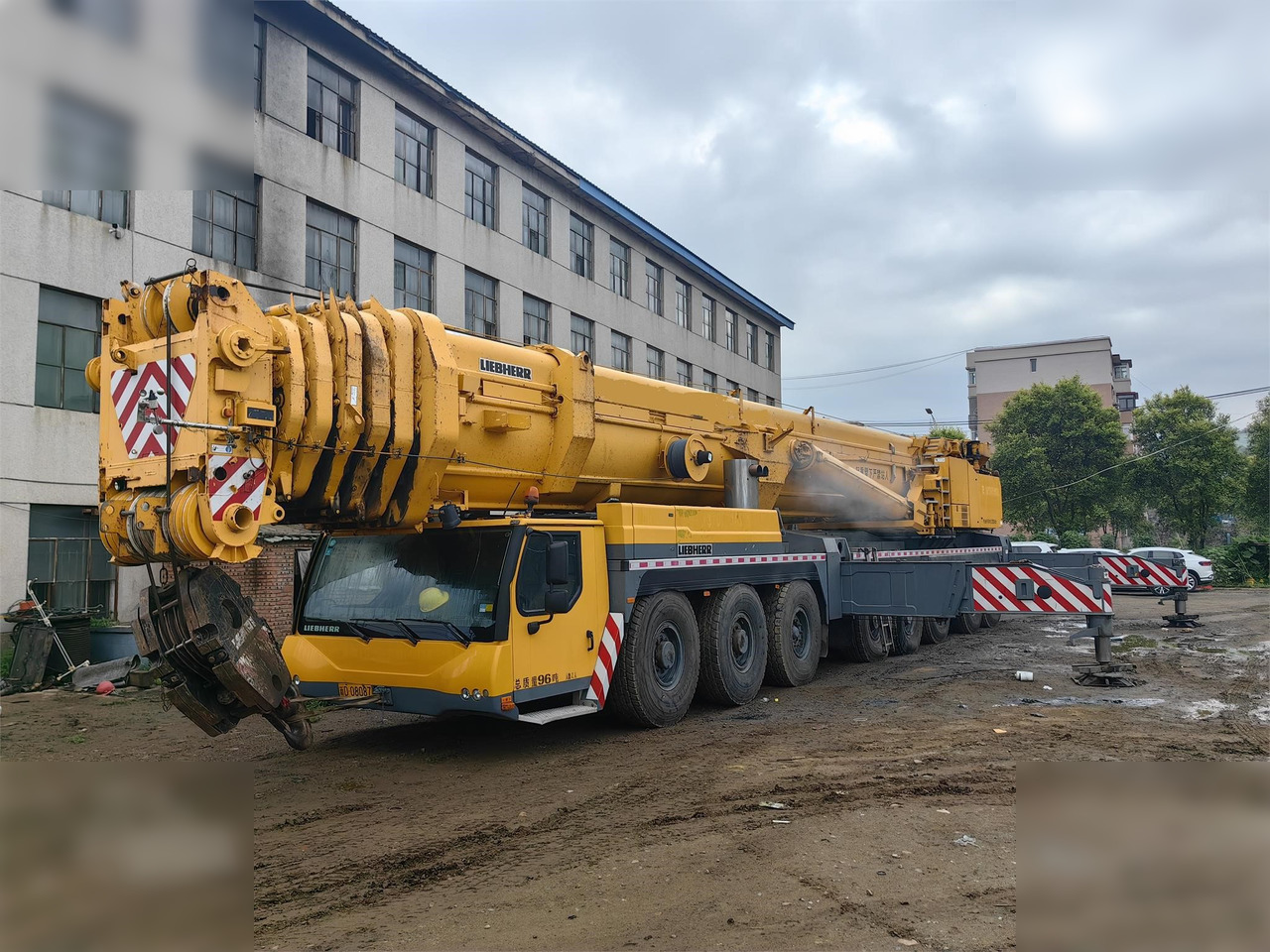 2012 LIEBHERR LTM1500-8.1 - Вседорожный кран: фото 2 2012 LIEBHERR LTM1500-8.1 - Вседорожный кран: фото 2