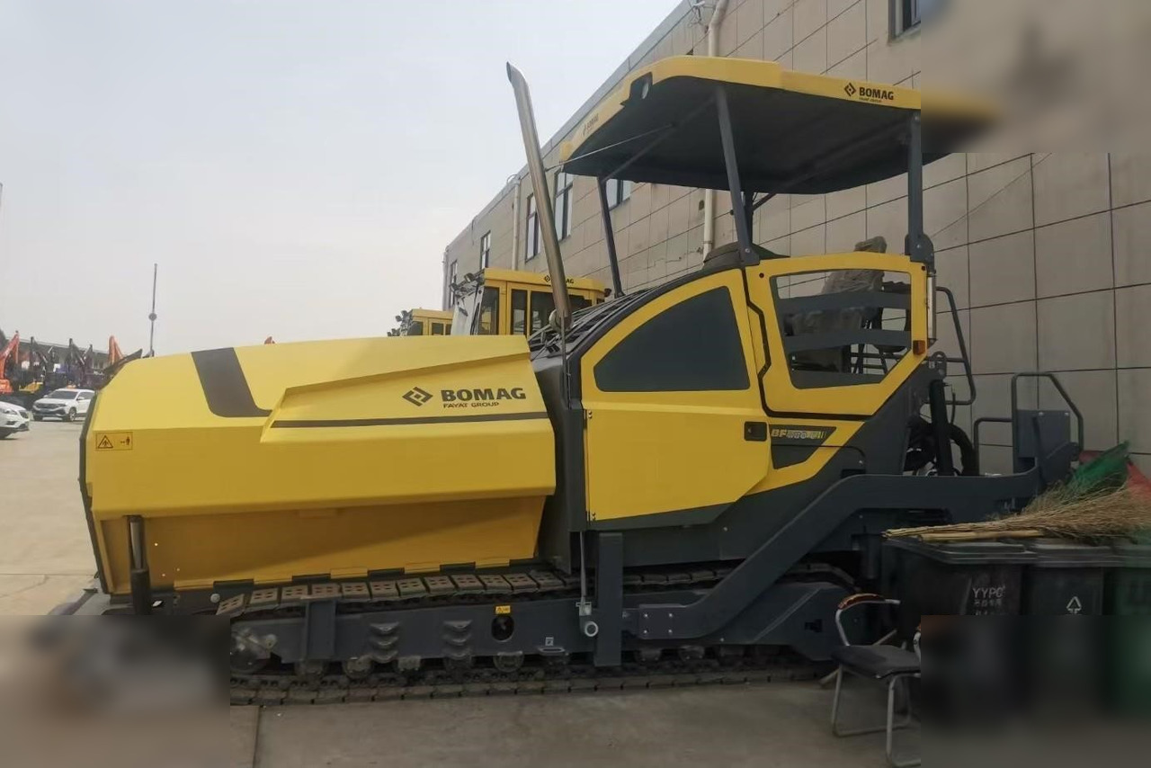2021 BOMAG BF880C - Асфальтоукладчик: фото 1 2021 BOMAG BF880C - Асфальтоукладчик: фото 1