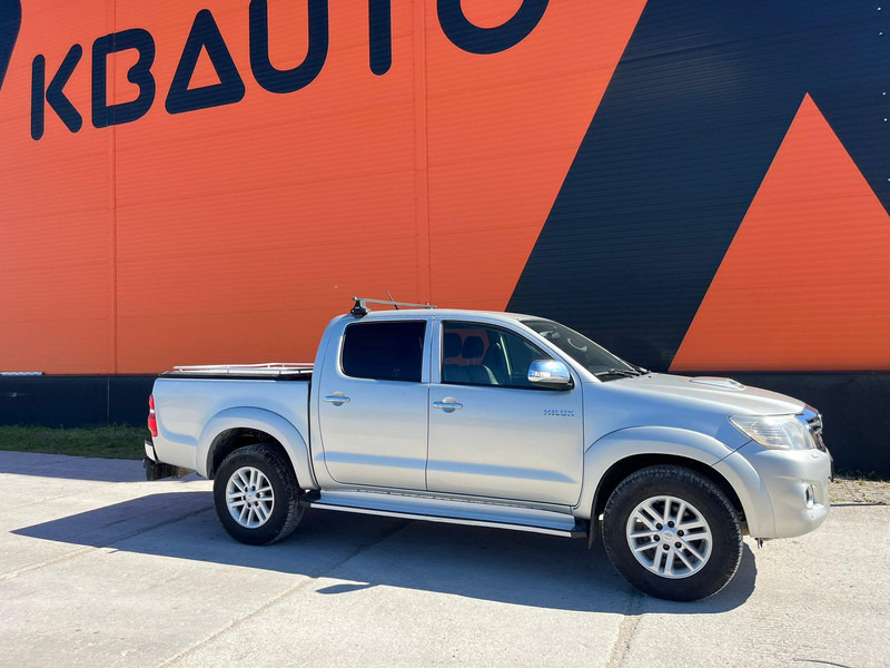 Toyota Hilux 4x4 - Легковой автомобиль: фото 5 Toyota Hilux 4x4 - Легковой автомобиль: фото 5
