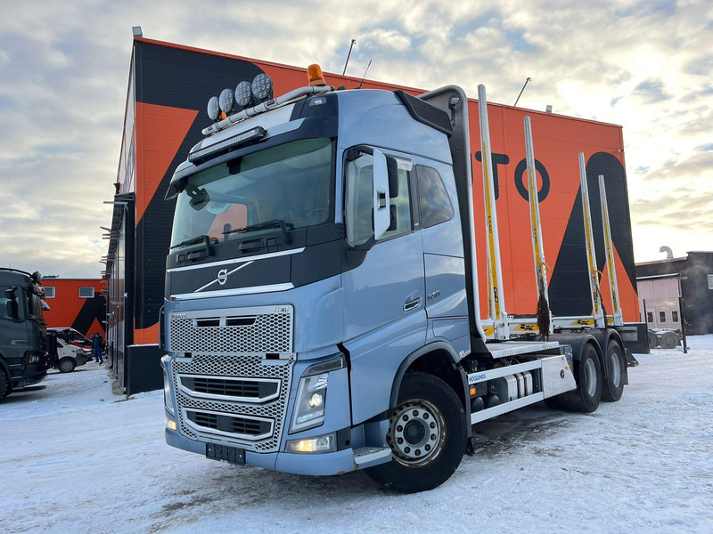 Volvo FH 16 650 6x4 TANDEM AXLE LIFT - Лесовоз, Автоманипулятор: фото 2 Volvo FH 16 650 6x4 TANDEM AXLE LIFT - Лесовоз, Автоманипулятор: фото 2