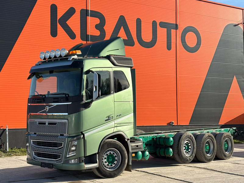 Volvo FH 16 750 8x4/4 PTO / CHASSIS L=7617 mm - Грузовик-шасси: фото 1 Volvo FH 16 750 8x4/4 PTO / CHASSIS L=7617 mm - Грузовик-шасси: фото 1