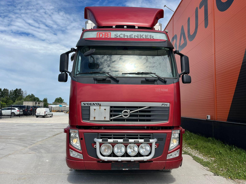 Volvo FH 460 6x2 THERMO KING TS-500 / BOX L=7467 mm - Рефрижератор: фото 2 Volvo FH 460 6x2 THERMO KING TS-500 / BOX L=7467 mm - Рефрижератор: фото 2