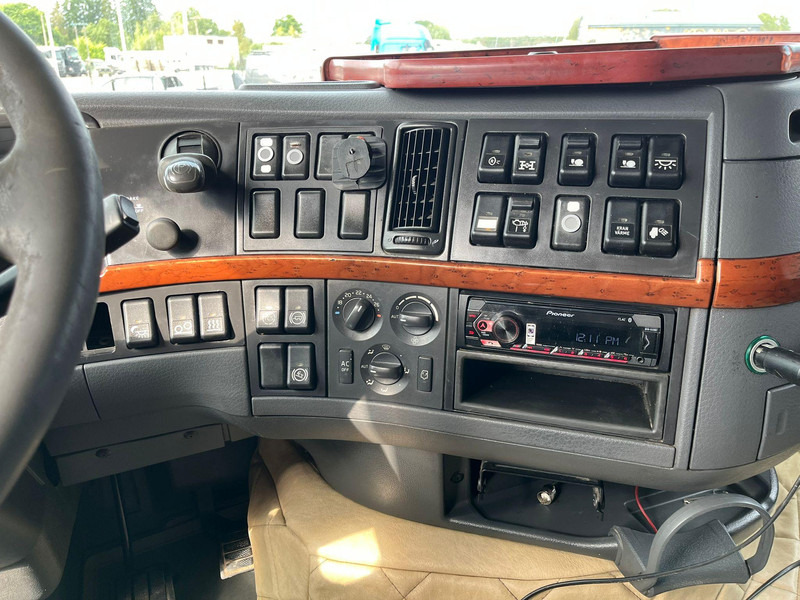 Грузовик бортовой/ Платформа, Автоманипулятор Volvo FH 480 6x4 HMF 2420-K5 YEAR 2011 / PLATFORM L=6403 mm: фото 19 Грузовик бортовой/ Платформа, Автоманипулятор Volvo FH 480 6x4 HMF 2420-K5 YEAR 2011 / PLATFORM L=6403 mm: фото 19