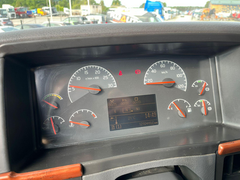 Грузовик бортовой/ Платформа, Автоманипулятор Volvo FH 480 6x4 HMF 2420-K5 YEAR 2011 / PLATFORM L=6403 mm: фото 17 Грузовик бортовой/ Платформа, Автоманипулятор Volvo FH 480 6x4 HMF 2420-K5 YEAR 2011 / PLATFORM L=6403 mm: фото 17