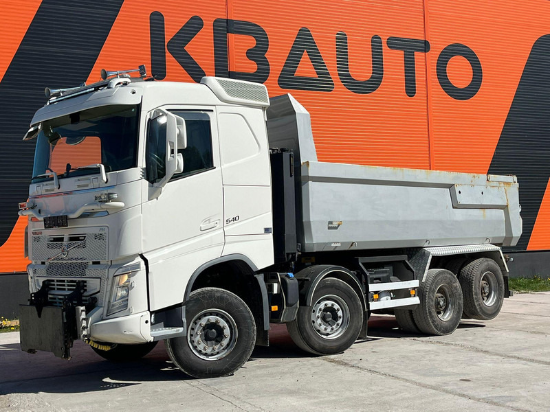 Volvo FH 540 8x4 RETARDER / TANDEM AXLE LIFT / BIG AXLES / BOX L=5704 mm - Самосвал: фото 1 Volvo FH 540 8x4 RETARDER / TANDEM AXLE LIFT / BIG AXLES / BOX L=5704 mm - Самосвал: фото 1