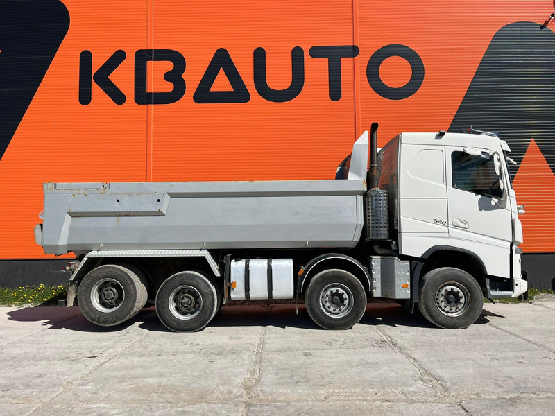 Volvo FH 540 8x4 RETARDER / TANDEM AXLE LIFT / BIG AXLES / BOX L=5704 mm - Самосвал: фото 5 Volvo FH 540 8x4 RETARDER / TANDEM AXLE LIFT / BIG AXLES / BOX L=5704 mm - Самосвал: фото 5