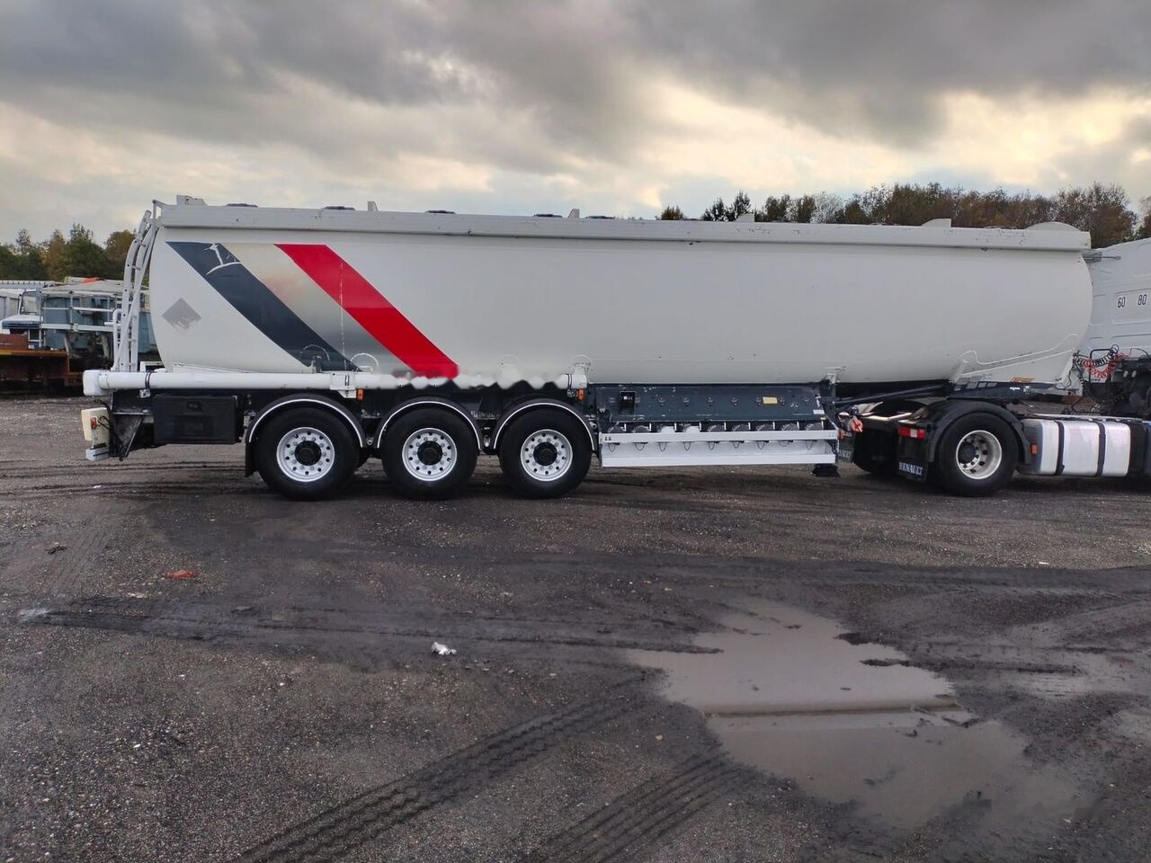 Trailor TX34 - Полуприцеп-цистерна: фото 2 Trailor TX34 - Полуприцеп-цистерна: фото 2