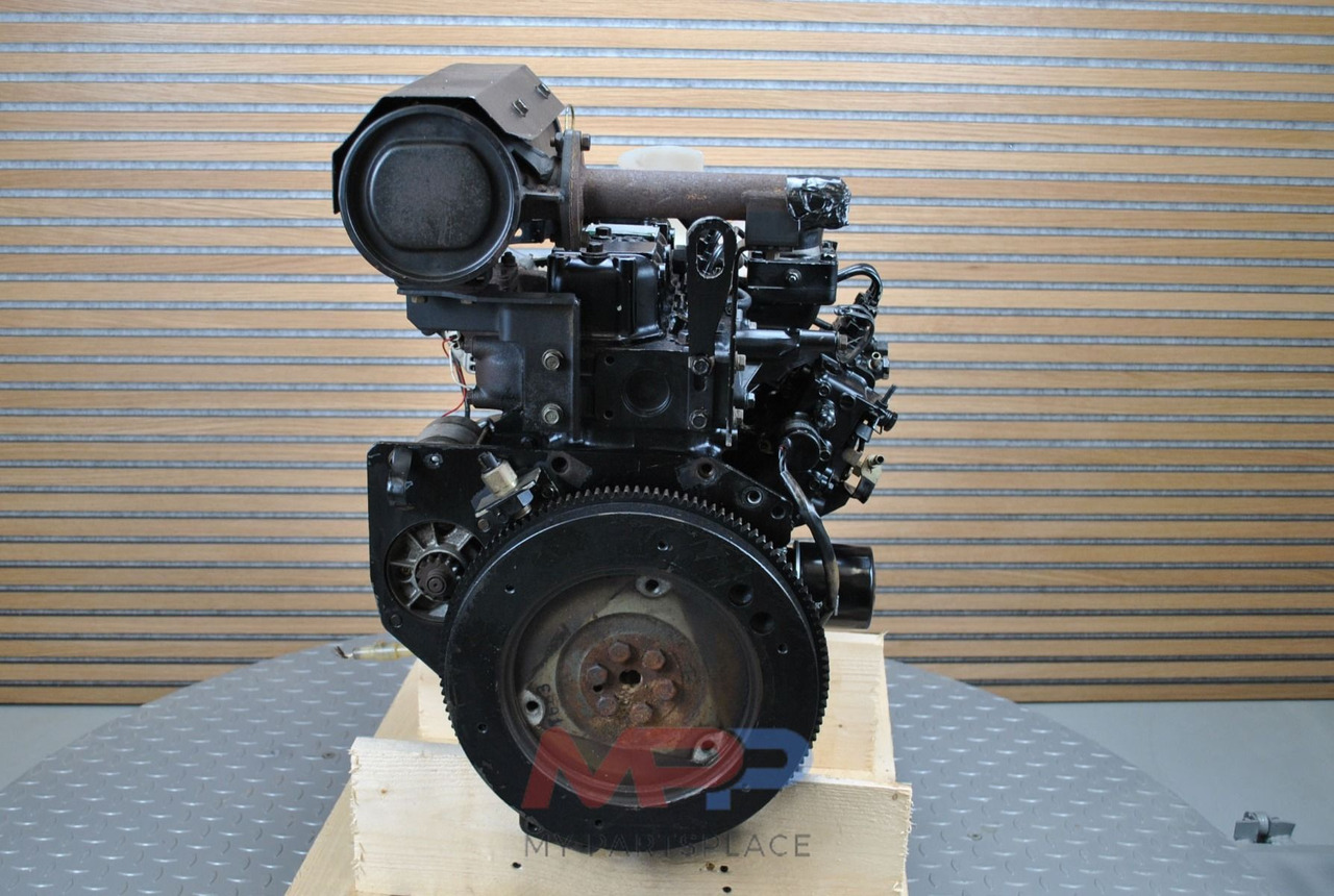 Komatsu 3D82A - Двигатель: фото 3 Komatsu 3D82A - Двигатель: фото 3