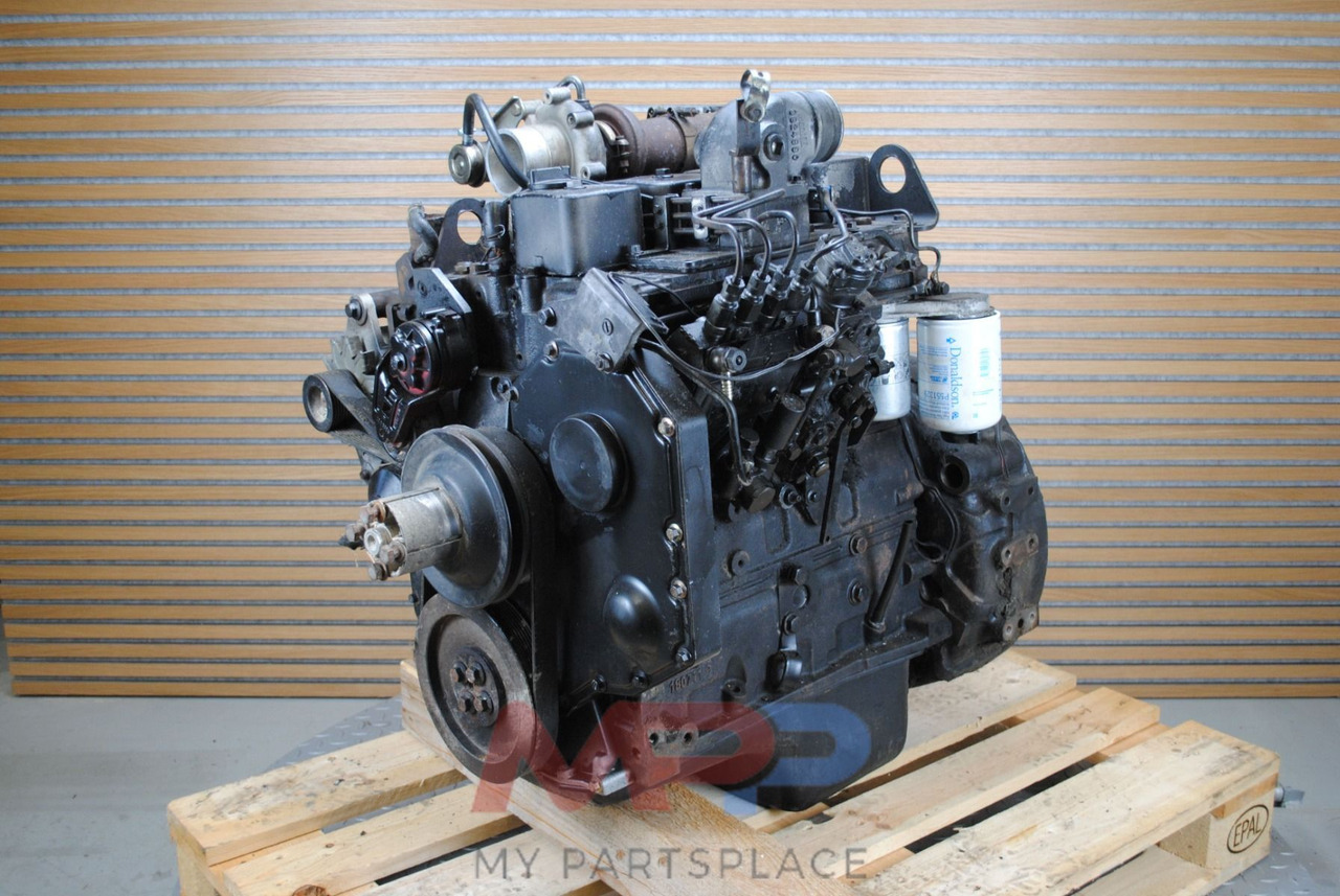 Komatsu 4D102 - Двигатель: фото 1 Komatsu 4D102 - Двигатель: фото 1