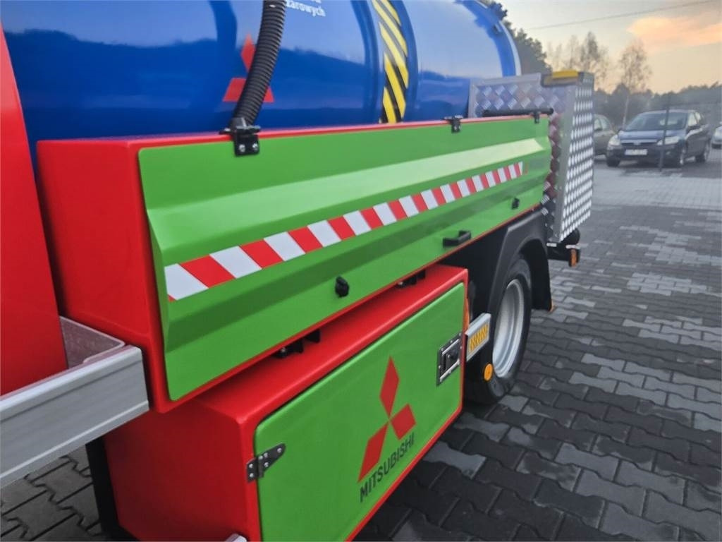 Mitsubishi ROM SMART COMBI WUKO HOT WATER FOR CLEANING SEWAGE - Ассенизатор: фото 4 Mitsubishi ROM SMART COMBI WUKO HOT WATER FOR CLEANING SEWAGE - Ассенизатор: фото 4