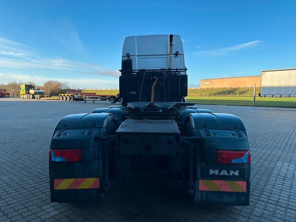 MAN TGX 41.540 8x4 MAN TGX 41.540 8x4 - Тягач: фото 4 MAN TGX 41.540 8x4 MAN TGX 41.540 8x4 - Тягач: фото 4
