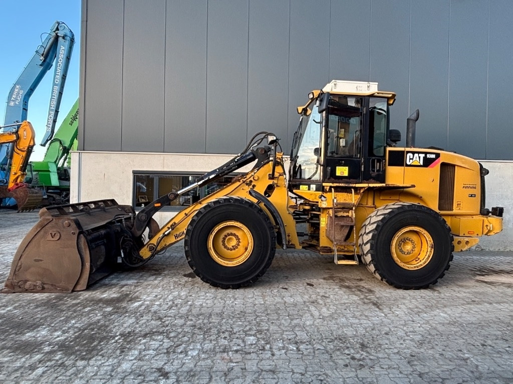 CAT 930 H - 930H - 928H - Колёсный погрузчик: фото 2 CAT 930 H - 930H - 928H - Колёсный погрузчик: фото 2