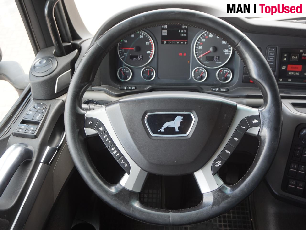 MAN TGX 26.510 6X2-4 LL / BDF / Lift-Axle / Euro 6 - Грузовик-контейнеровоз/ Сменный кузов: фото 2 MAN TGX 26.510 6X2-4 LL / BDF / Lift-Axle / Euro 6 - Грузовик-контейнеровоз/ Сменный кузов: фото 2