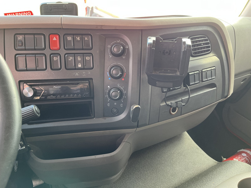 DAF LF 210 FA / 12 Ton / 344 dkm / Koffer / LBW / NL LKW - Грузовик с закрытым кузовом: фото 4 DAF LF 210 FA / 12 Ton / 344 dkm / Koffer / LBW / NL LKW - Грузовик с закрытым кузовом: фото 4