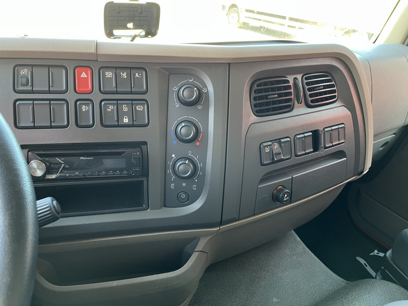 DAF LF 210 FA / 12 Ton / 419 dkm / Koffer / LBW 1500 kg / NL LKW - Грузовик с закрытым кузовом: фото 5 DAF LF 210 FA / 12 Ton / 419 dkm / Koffer / LBW 1500 kg / NL LKW - Грузовик с закрытым кузовом: фото 5