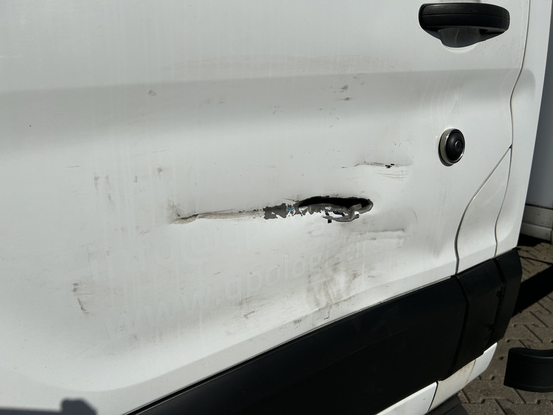 Малотоннажный фургон Ford Transit 2.0 TDCI Trend RWD / Box / Loadlift / Full Options: фото 14 Малотоннажный фургон Ford Transit 2.0 TDCI Trend RWD / Box / Loadlift / Full Options: фото 14