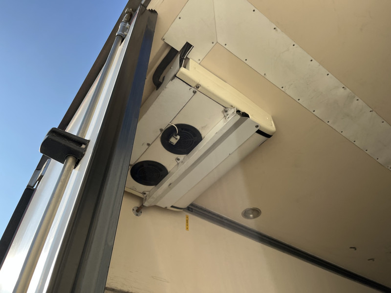 Krone Cool Liner / Carrier Vector 1850 mt / Frigo Box / Loadlift / NL Trailer - Полуприцеп-рефрижератор: фото 4 Krone Cool Liner / Carrier Vector 1850 mt / Frigo Box / Loadlift / NL Trailer - Полуприцеп-рефрижератор: фото 4