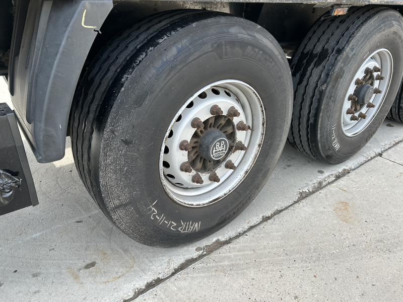 Krone DryLiner / Box Trailer / 3 Axle BPW Disk / APK TUV 12-25 - Полуприцеп-фургон: фото 5 Krone DryLiner / Box Trailer / 3 Axle BPW Disk / APK TUV 12-25 - Полуприцеп-фургон: фото 5