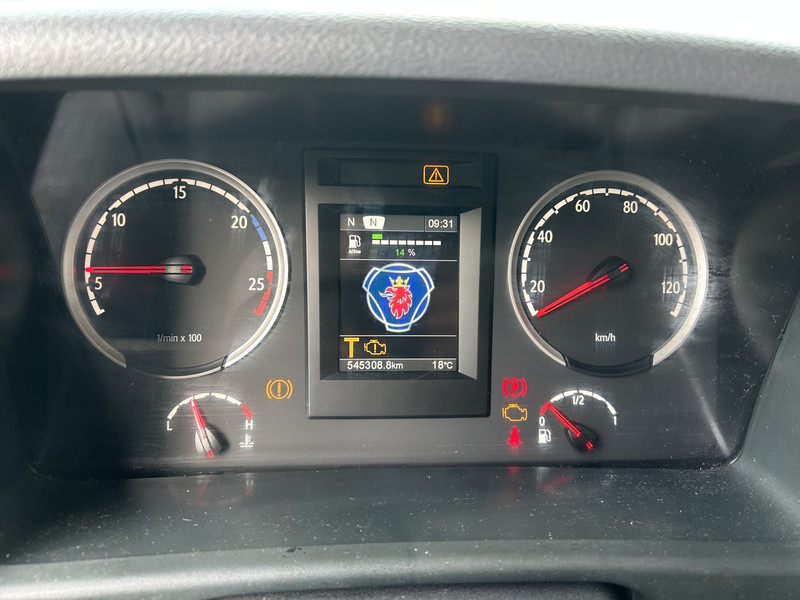 Scania P 320 / 18 ton / 545 dkm / Box 8 mtr / Loadlift / APK TUV 08-25 - Грузовик с закрытым кузовом: фото 4 Scania P 320 / 18 ton / 545 dkm / Box 8 mtr / Loadlift / APK TUV 08-25 - Грузовик с закрытым кузовом: фото 4