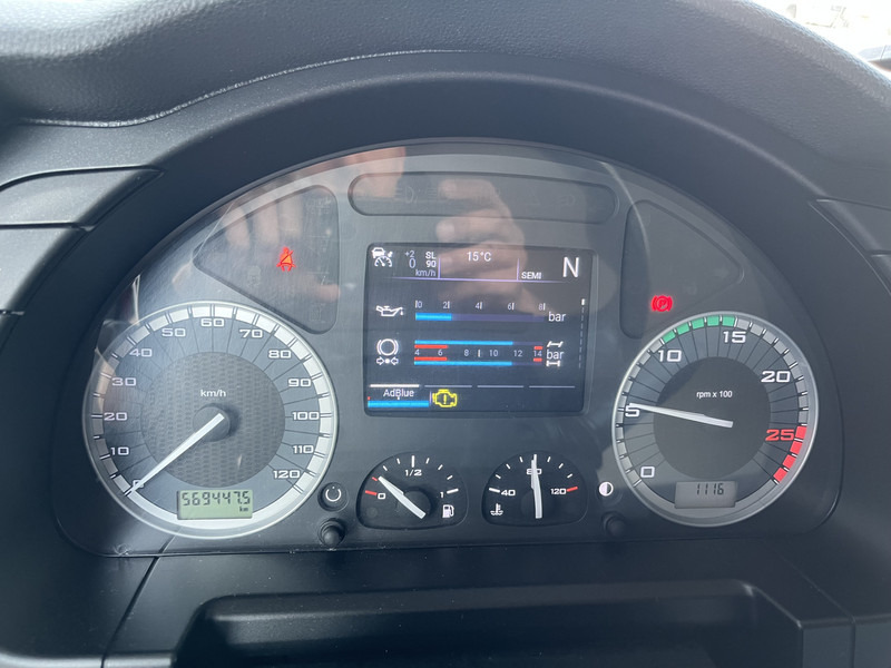 Iveco S-Way AT 420 / Full LED / 569 dkm / 2 Tanks / 2 Fridge / APK TUV 03-26 - Тягач: фото 4 Iveco S-Way AT 420 / Full LED / 569 dkm / 2 Tanks / 2 Fridge / APK TUV 03-26 - Тягач: фото 4