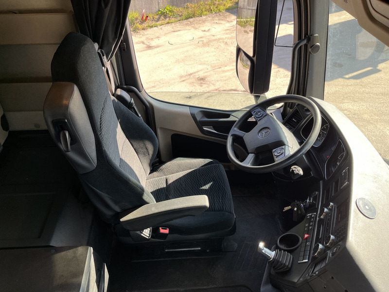 Mercedes-Benz Actros 1842 StreamSpace / 939 dkm / 2 Tanks / NL Truck - Тягач: фото 3 Mercedes-Benz Actros 1842 StreamSpace / 939 dkm / 2 Tanks / NL Truck - Тягач: фото 3