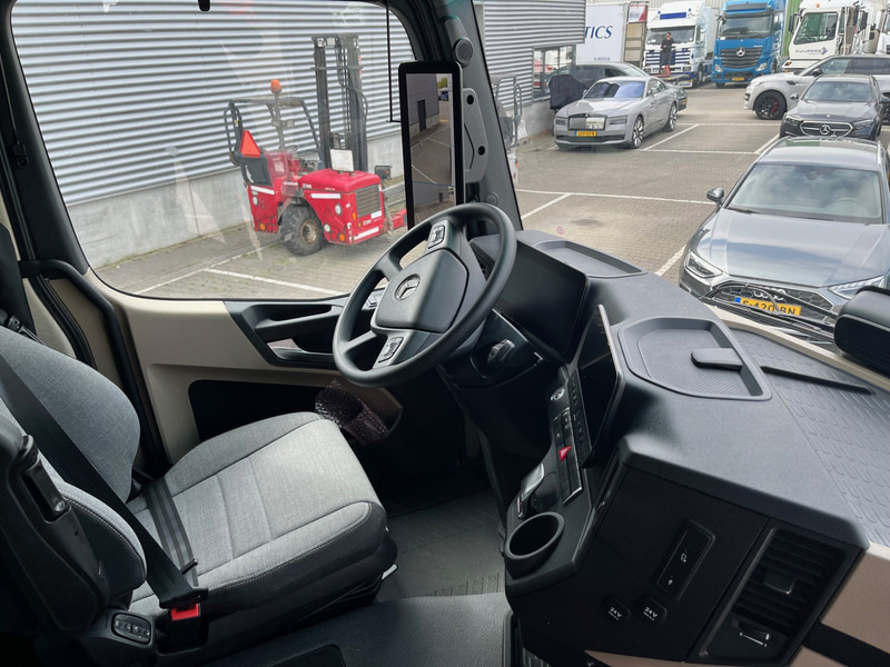 Тягач Mercedes-Benz Actros 1940 Streamspace / NL truck: фото 8 Тягач Mercedes-Benz Actros 1940 Streamspace / NL truck: фото 8