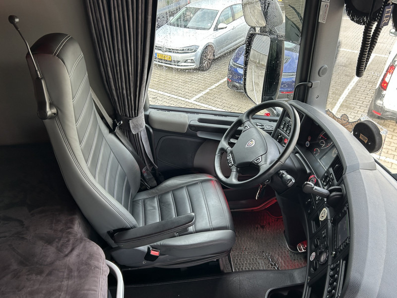 Scania R520 V8 / Showtruck / Buffl Special Interior / Vol Lucht / Retarder - Тягач: фото 3 Scania R520 V8 / Showtruck / Buffl Special Interior / Vol Lucht / Retarder - Тягач: фото 3
