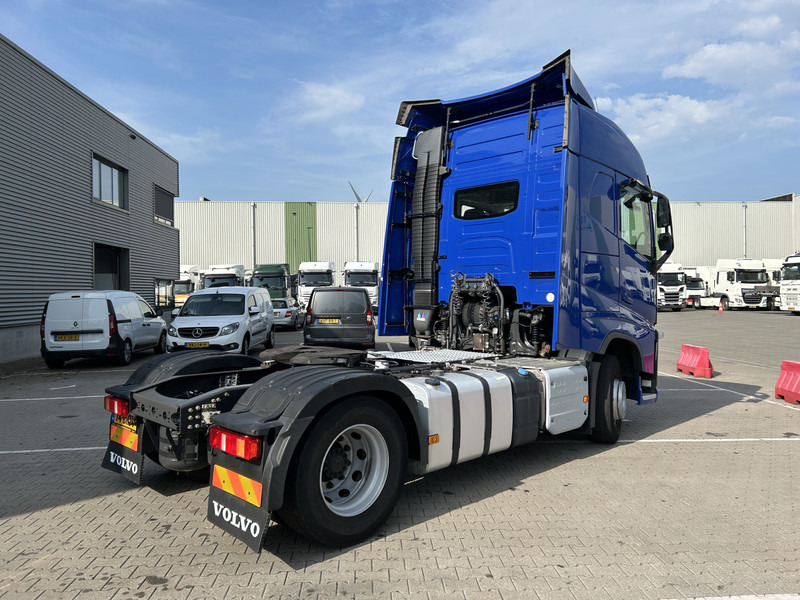 Volvo FH 420 Globetrotter / 921 dkm / 2 Tanks / VEB+ / NL Truck - Тягач: фото 2 Volvo FH 420 Globetrotter / 921 dkm / 2 Tanks / VEB+ / NL Truck - Тягач: фото 2
