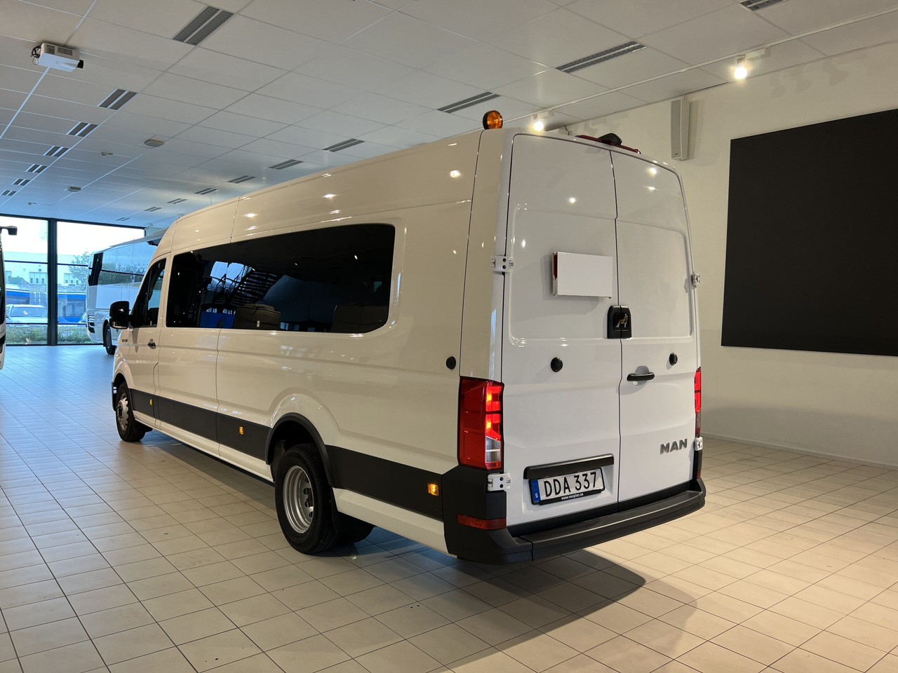 MAN TGE 5.160 Intercity - Микроавтобус, Пассажирский фургон: фото 4 MAN TGE 5.160 Intercity - Микроавтобус, Пассажирский фургон: фото 4