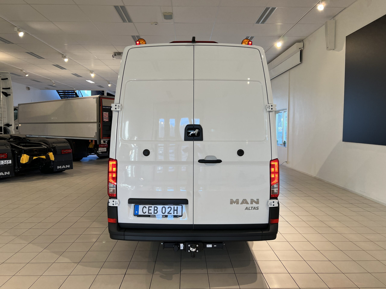 MAN TGE Businessline / VIP - Микроавтобус, Пассажирский фургон: фото 5 MAN TGE Businessline / VIP - Микроавтобус, Пассажирский фургон: фото 5