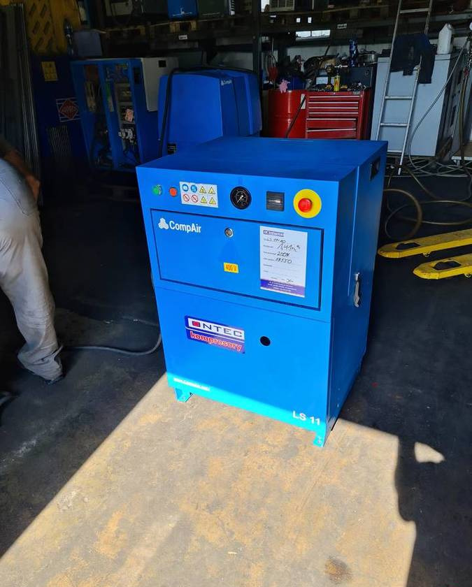 Kompresor śrubowy COMPAIR LS 11, 11 kw - Воздушный компрессор: фото 4 Kompresor śrubowy COMPAIR LS 11, 11 kw - Воздушный компрессор: фото 4