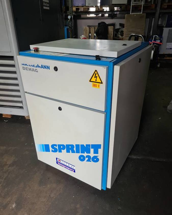 Kompresor śrubowy Demag Sprint 026, 15 kw - Воздушный компрессор: фото 1 Kompresor śrubowy Demag Sprint 026, 15 kw - Воздушный компрессор: фото 1