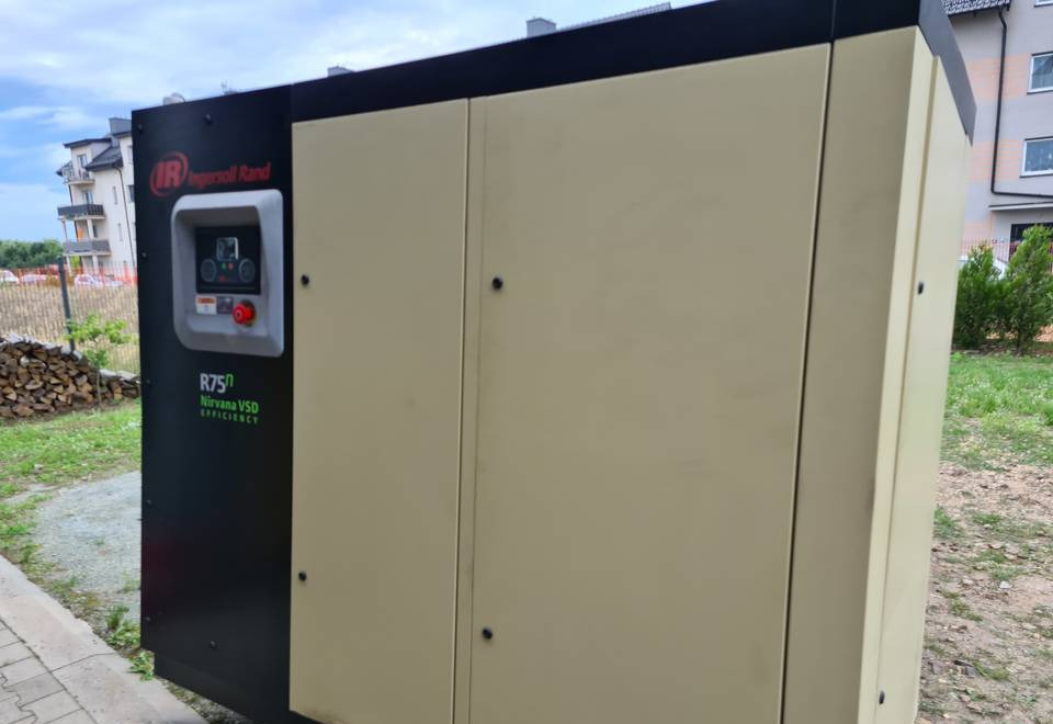 Kompresor śrubowy INGERSOLL RAND NIRVANA R75N - Воздушный компрессор: фото 3 Kompresor śrubowy INGERSOLL RAND NIRVANA R75N - Воздушный компрессор: фото 3