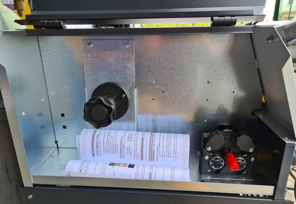 SPAWARKA MIG WELDKAR 300 Synergic 300A - Сварочное оборудование: фото 5 SPAWARKA MIG WELDKAR 300 Synergic 300A - Сварочное оборудование: фото 5