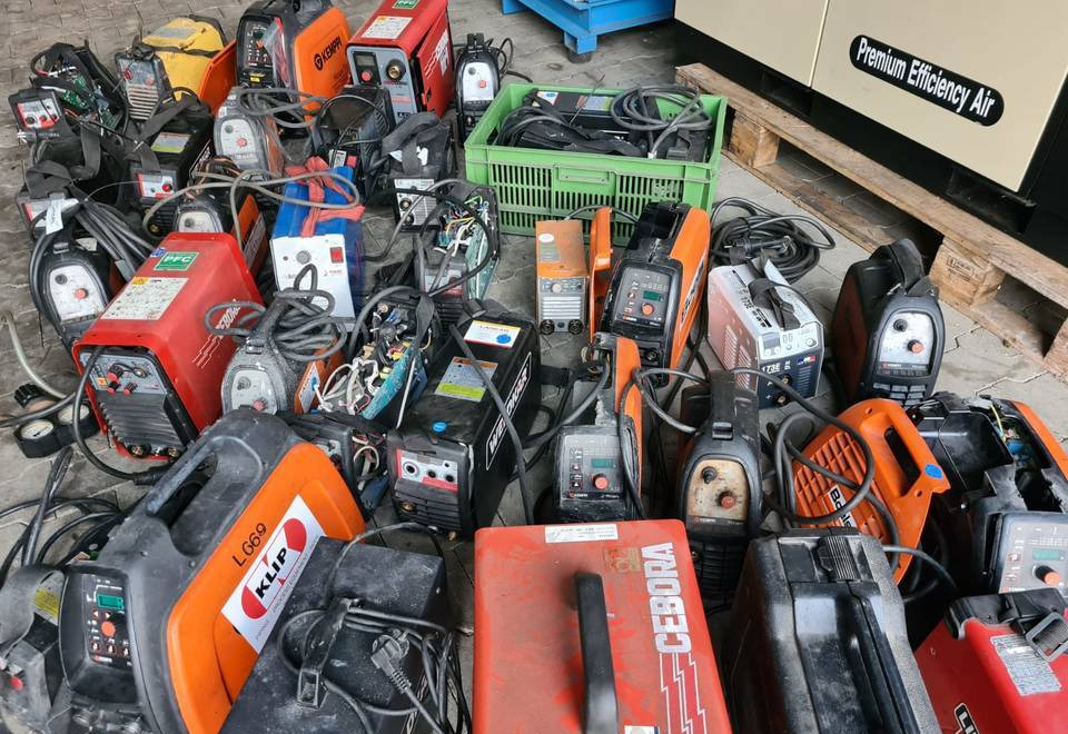 Spawarki invertorowe, używane, uszkodzone - Сварочное оборудование: фото 1 Spawarki invertorowe, używane, uszkodzone - Сварочное оборудование: фото 1