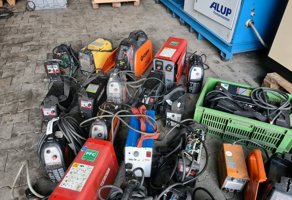 Spawarki invertorowe, używane, uszkodzone - Сварочное оборудование: фото 3 Spawarki invertorowe, używane, uszkodzone - Сварочное оборудование: фото 3