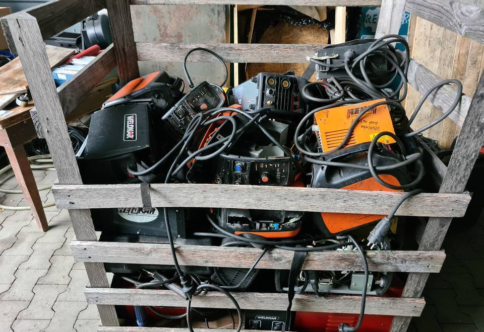 Spawarki invertorowe, używane, uszkodzone - Сварочное оборудование: фото 4 Spawarki invertorowe, używane, uszkodzone - Сварочное оборудование: фото 4