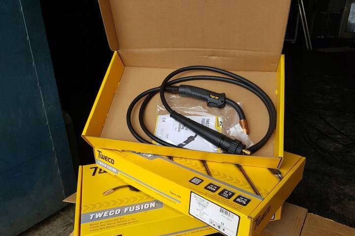 UCHWYT SPAWALNICZY MIGOMAT TWECO 3M 180A NOWY!!! - Сварочное оборудование: фото 2 UCHWYT SPAWALNICZY MIGOMAT TWECO 3M 180A NOWY!!! - Сварочное оборудование: фото 2